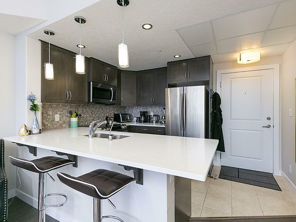 5th image of 107-24 Varsity Estates Cir NW #107