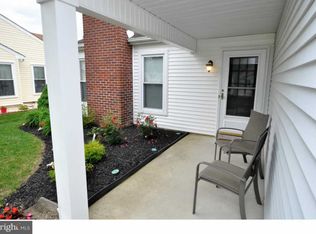 40 Stratford Rd, Southampton, NJ 08088