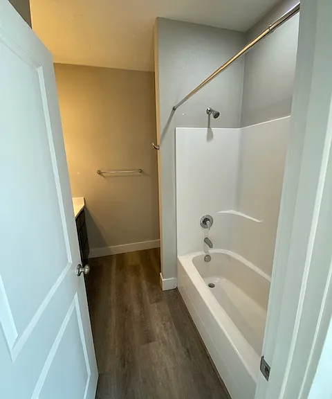 564 NE Cherry St — Photo 11