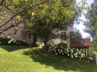 528 Foxridge Dr, Fox Lake, IL 60020