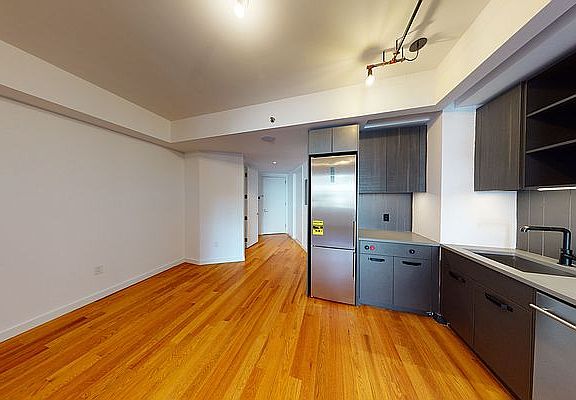 3rd image of 123 Melrose St APT 455