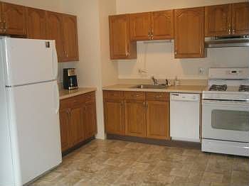 5th image of 14 Duane Dr