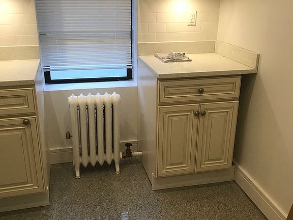 5th image of 2424 27th St APT 3A