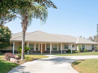 2067 Linda Vista Ave, Porterville, CA 93257