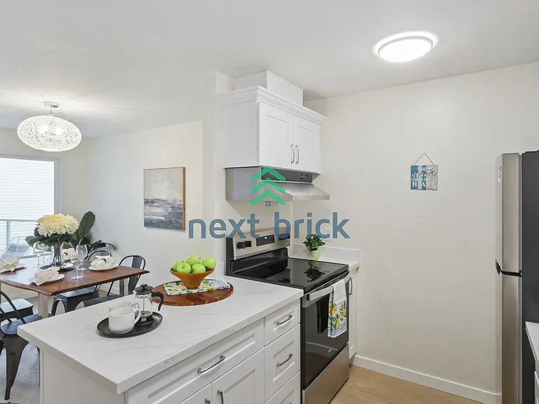 2104 Alki Ave SW #306 — Photo 10