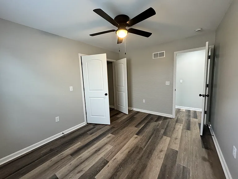 7049 Caravan Dr — Photo 7