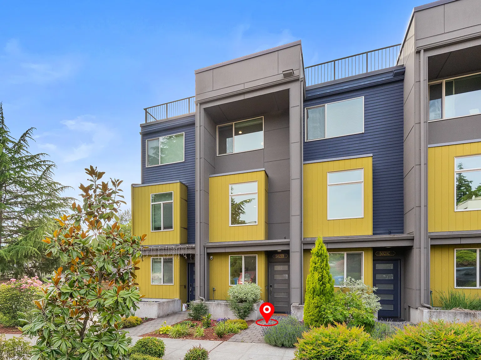 2 bed, 2.5 bath, 1383 sqft, $5,800 — Photo 1