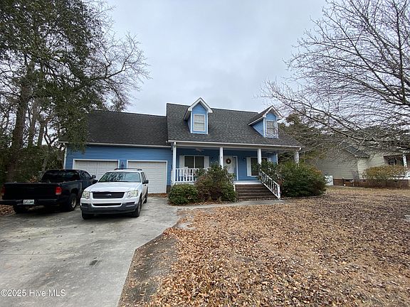 2nd image of 1004 Newton Drive SE