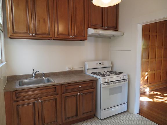 4th image of 116 Frederick St APT 40