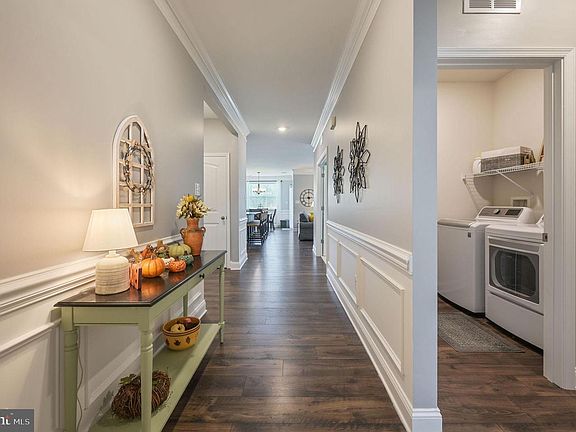 4th image of 73 Sedmont Cir