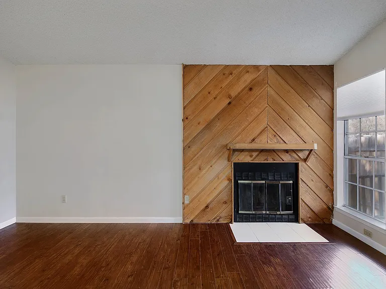 4407 Limewood Ct #B — Photo 9