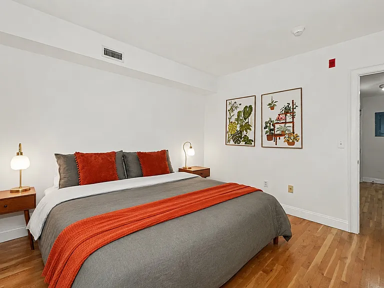 16-18 Ann St #26 — Photo 7