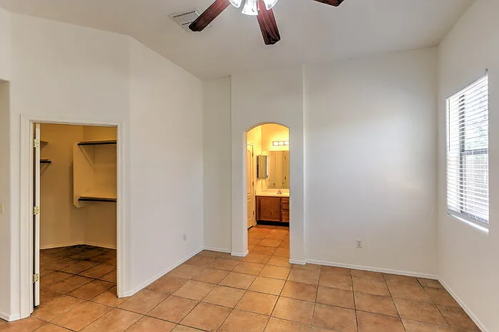 335 E Calle Nacrita — Photo 15