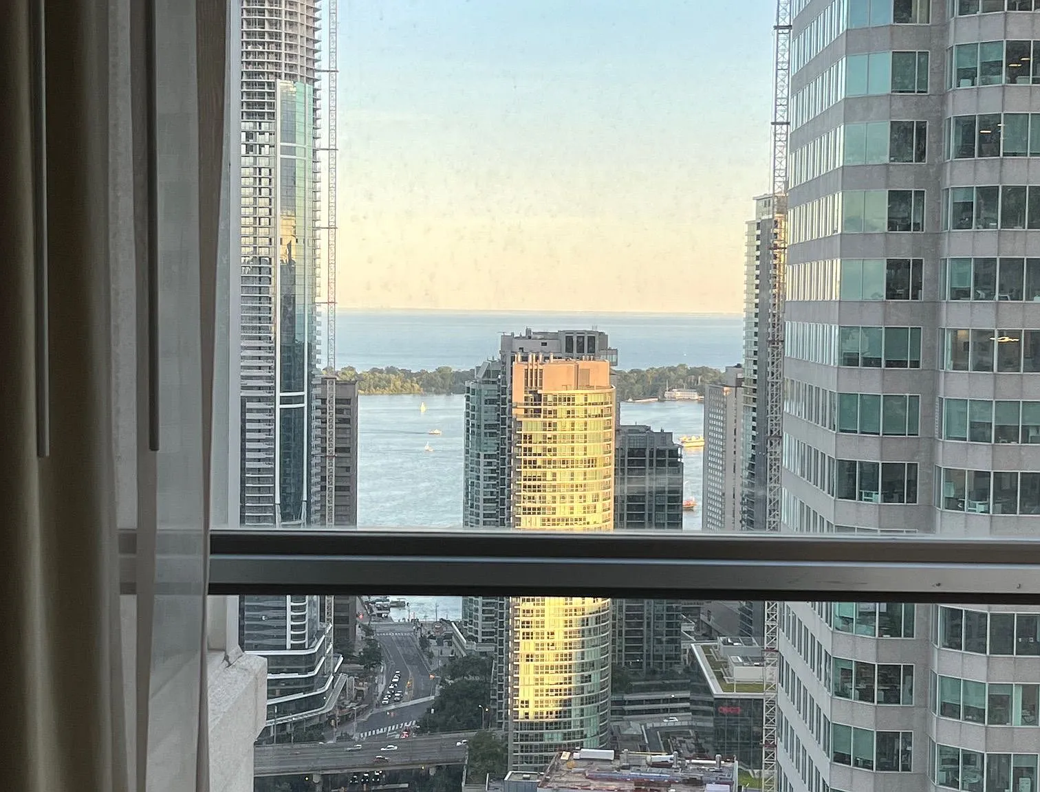 1 bed, $2,350 — Photo 4