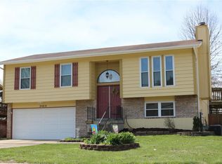 2408 Golden Gate Dr, Imperial, MO 63052