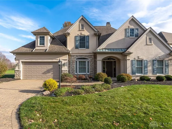 166 Barrington Village Dr, Xenia, OH 45385