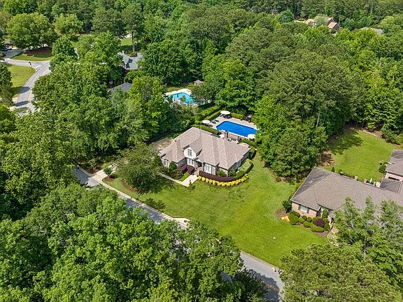 4th image of 705 Moores Mill Dr