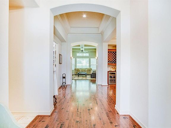 5th image of 8606 Two Sisters Ct