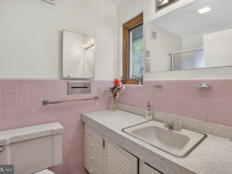 5800 Plainview Rd — Photo 18