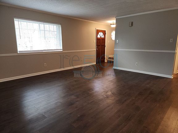 4th image of 2521 Echo Valley Dr