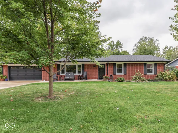 1121 E Adams Dr, Franklin, IN 46131
