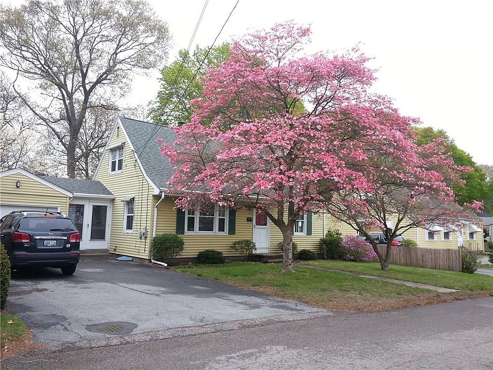 1st image of 157 1st St