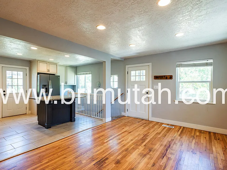 653 N 1300 W — Photo 3