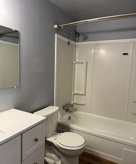 3043 S Virginia Ave — Photo 9