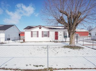 112 E School St, New Holland, OH