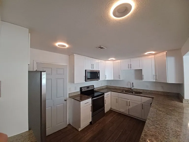 367 Montgomery Ave — Photo 6