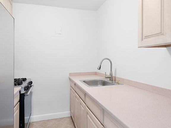 5th image of 3 W 14th St #1616