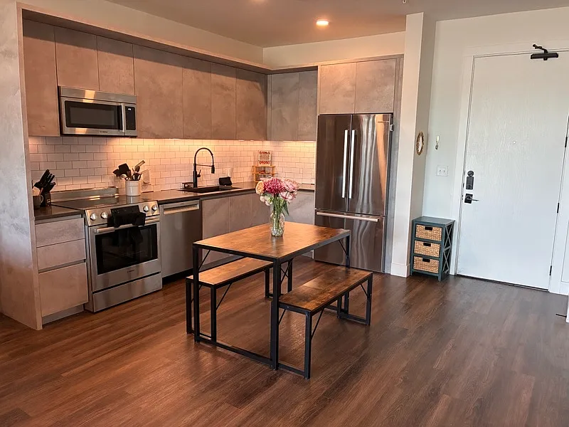 2 bed, 1210 sqft, $3,150 — Photo 3