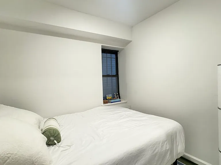 205 2nd Ave #1A — Photo 23