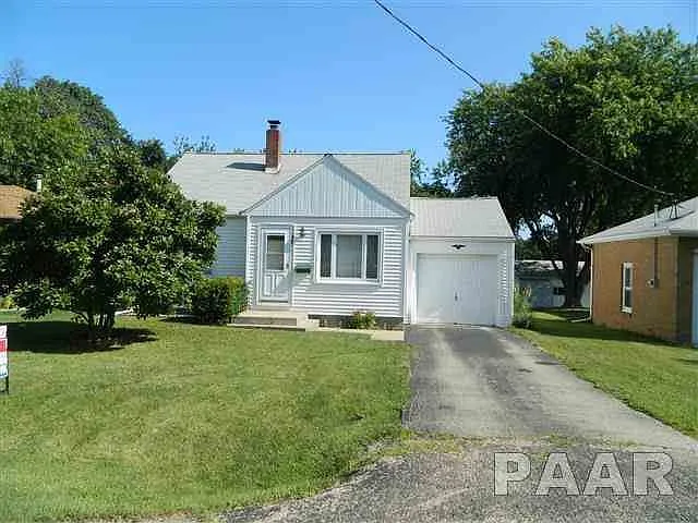 657 Roosevelt St photo 1