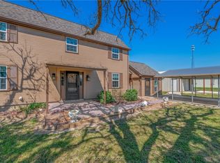 18 Deerfield Dr, Hilltop Lakes, TX 77871
