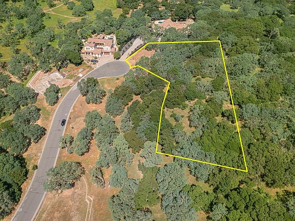 2nd image of 750 Bridle Ridge Court