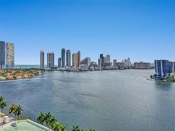 3rd image of 3530 Mystic Pointe Dr APT 1812