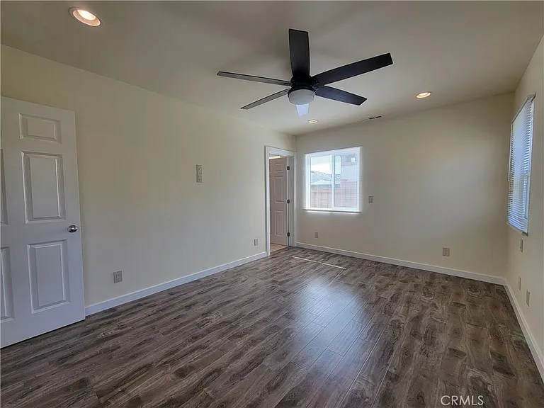 1884 Jaybrook Dr — Photo 32