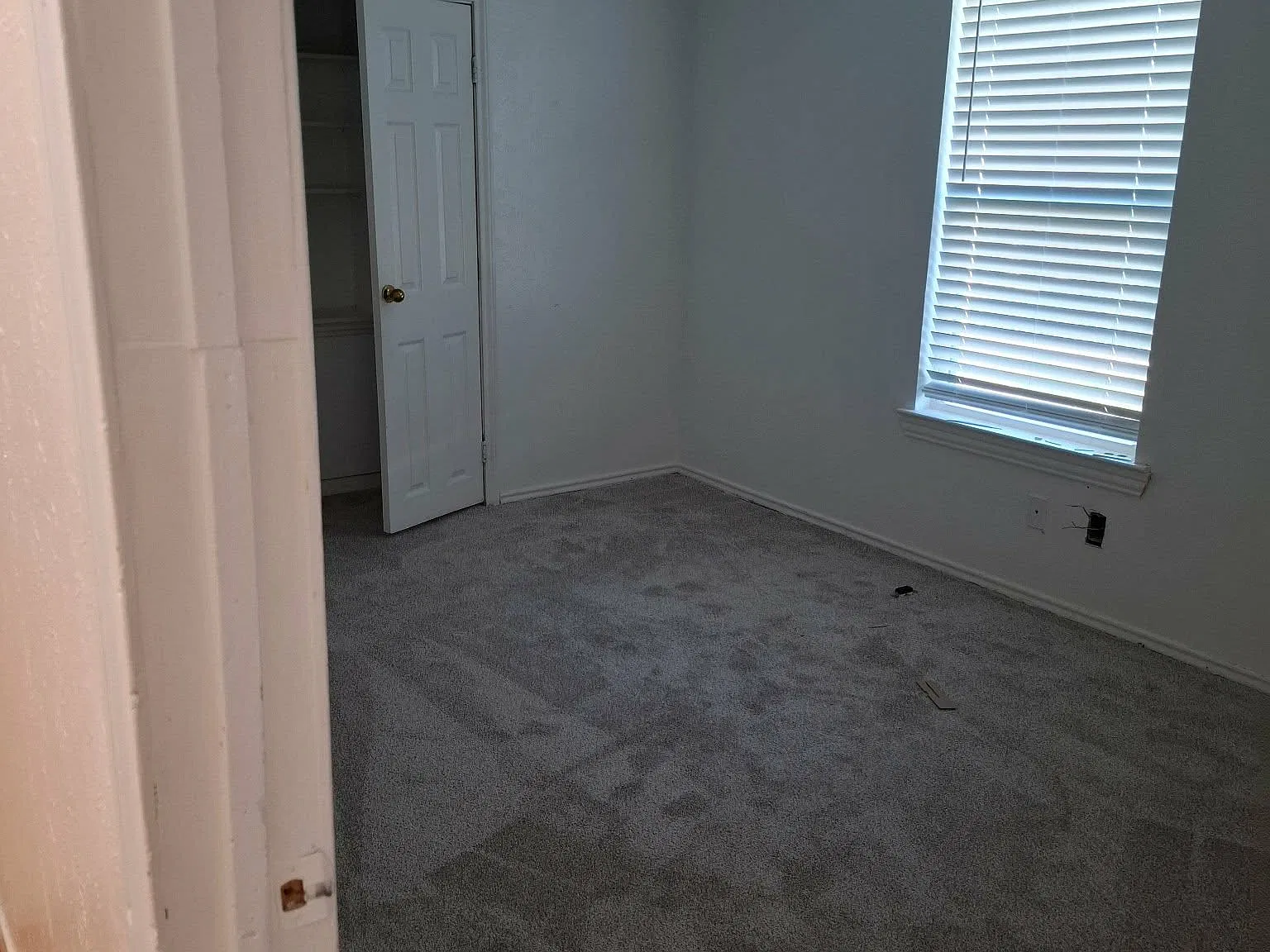 4 bed, 1897 sqft, $2,200 — Photo 3