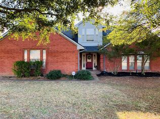1225 Country Oaks Dr, Kaufman, TX 75142