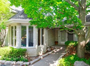 1885 Keats Ln, Highland Park, IL 60035