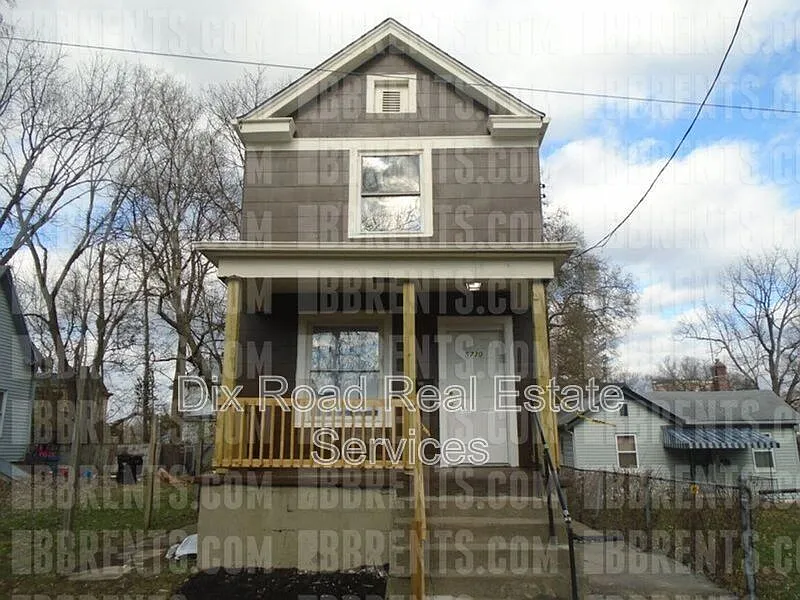 3 bed, 1.0 bath, 1152 sqft, $1,495 — Photo 1