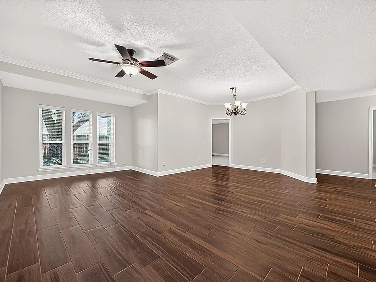 3003 Mast Ct — Photo 6