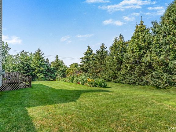 4th image of 984 Fairway Park Dr