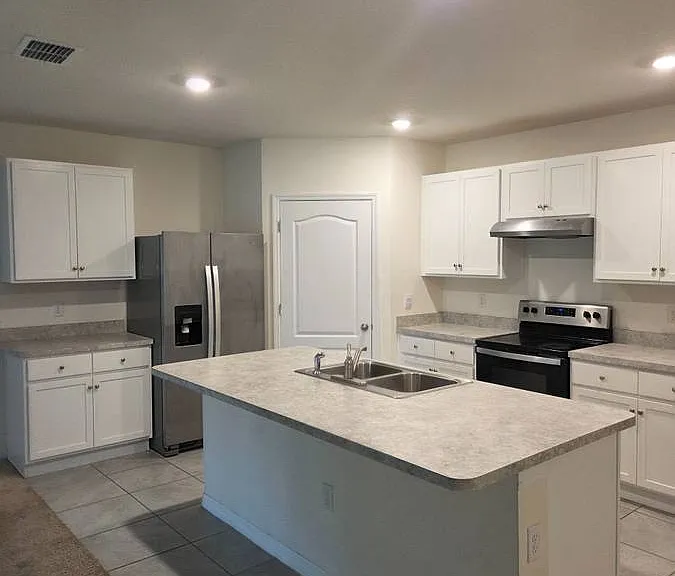 213 Churchill Ct — Photo 11