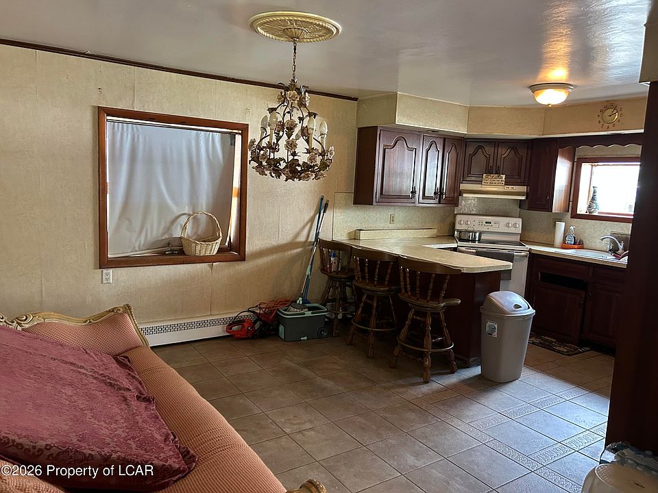 582 Hillside Dr, Hazle Township, PA 18202 | Zillow