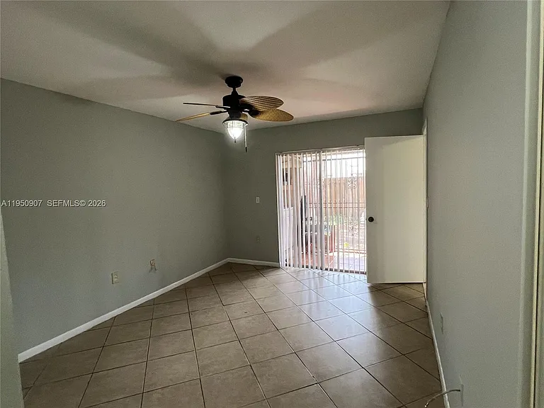 809 NE 214th Ln #2 — Photo 16