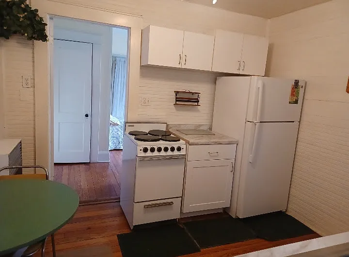 1023 E Comanche Ave #B — Photo 5