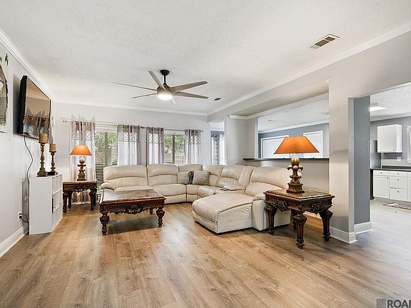 3rd image of 30840 Barnett Ln