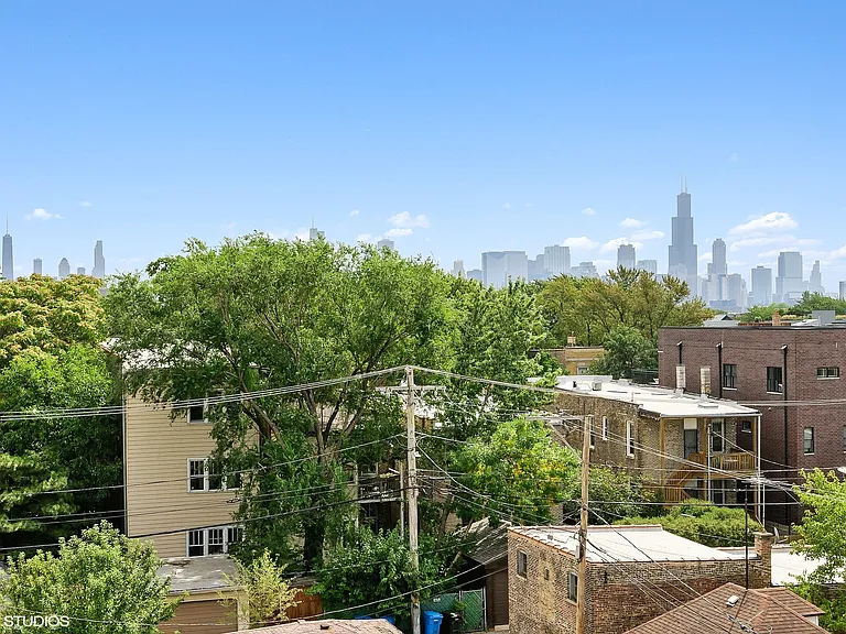 2127 W Walton St #3 — Photo 16